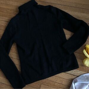 100% CASHMERE black turtleneck sweater Apt 9 medium